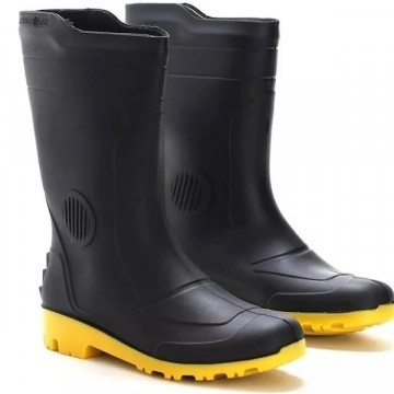 Bota Borracha Cano Curto 40